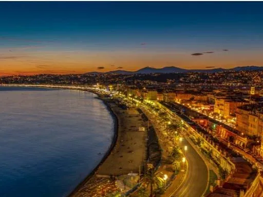 promenade des anglais et vieux nice la nuit